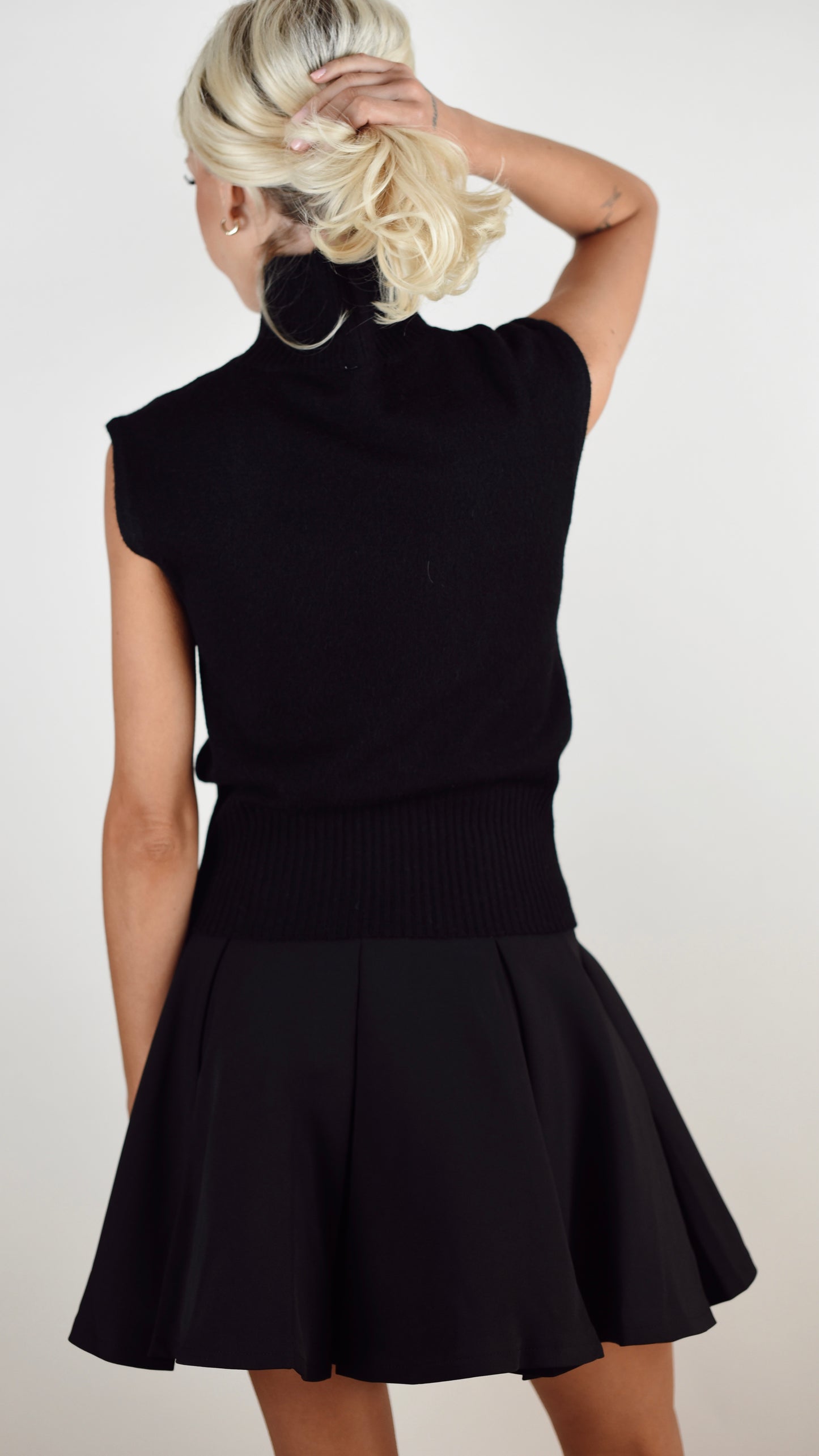 Britt Black Top