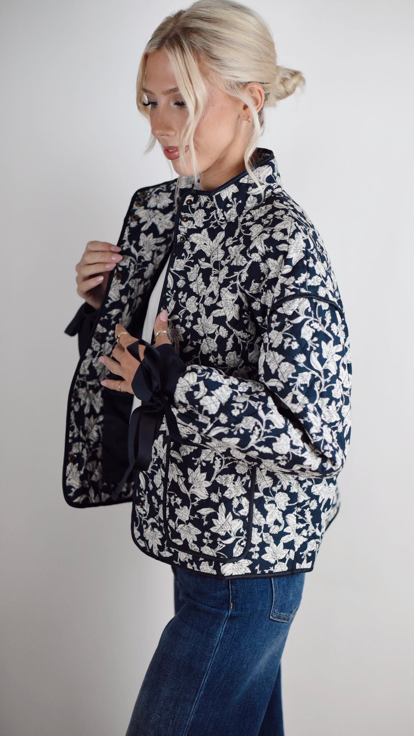 Helen Bow Sleeve Jacket