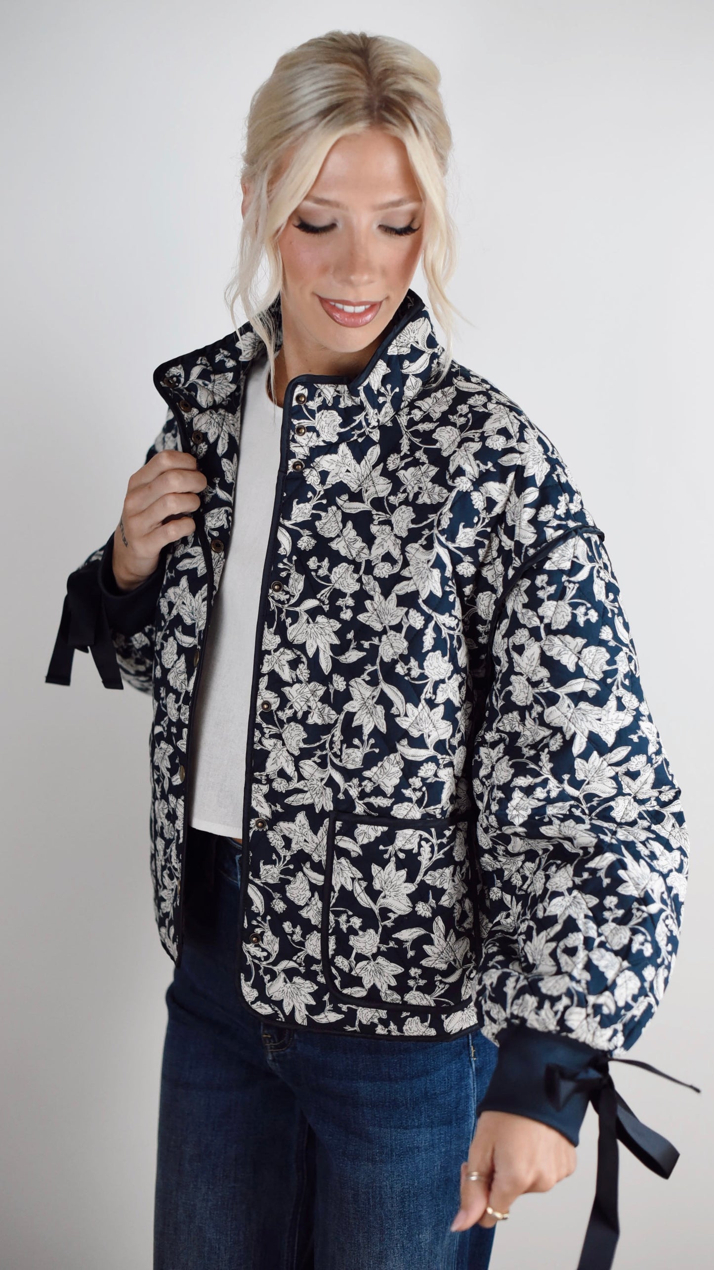 Helen Bow Sleeve Jacket