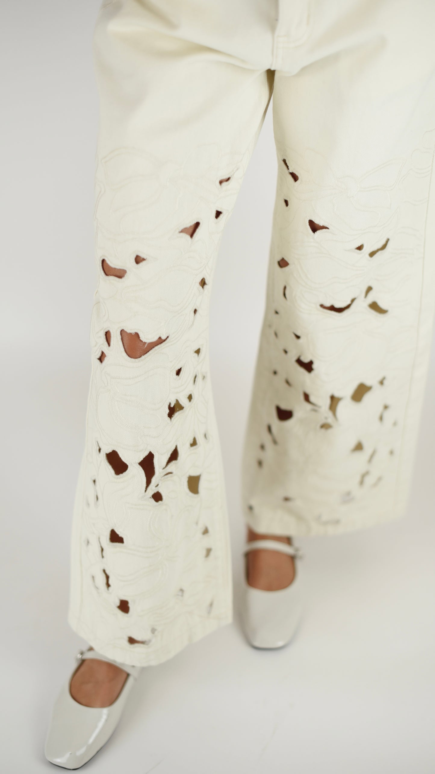 Darla Cream Cut Out Straight Pant