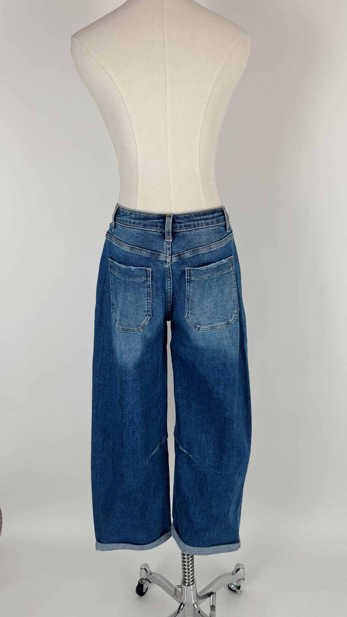Gladys Cuffed Barrel Jean